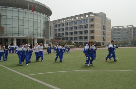 四川大學(xué)附屬中學(xué)2018年收費(fèi)標(biāo)準(zhǔn)