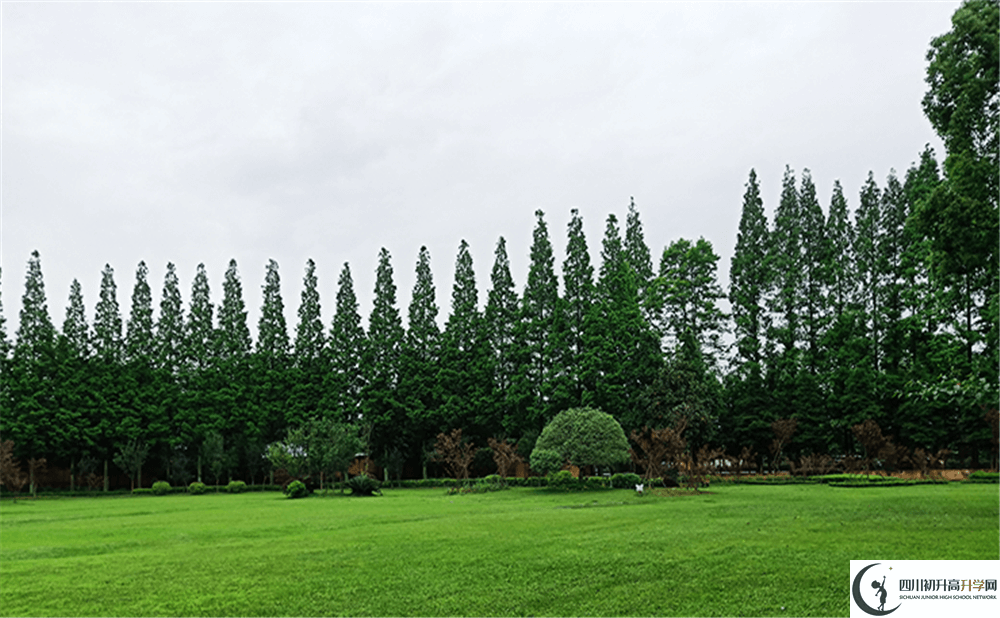 玉壘學(xué)校（都江堰）的高中住宿好不好？